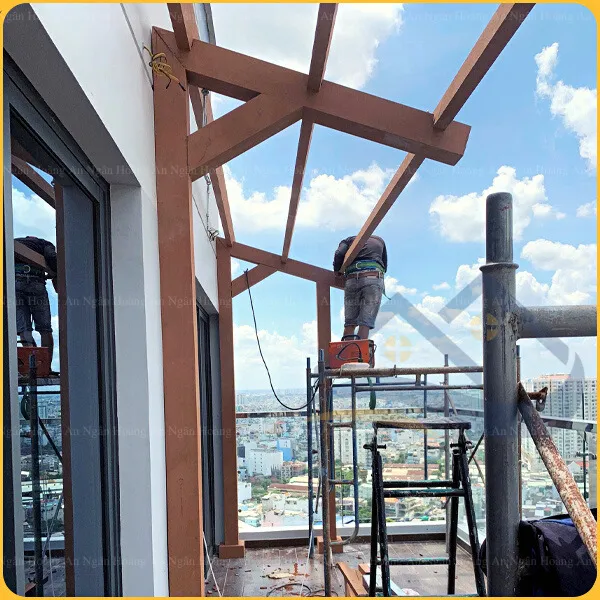 Lam Trụ Pergola Gỗ Nhựa Ngoài Trời Kosmos T120 x 120 Light Wood