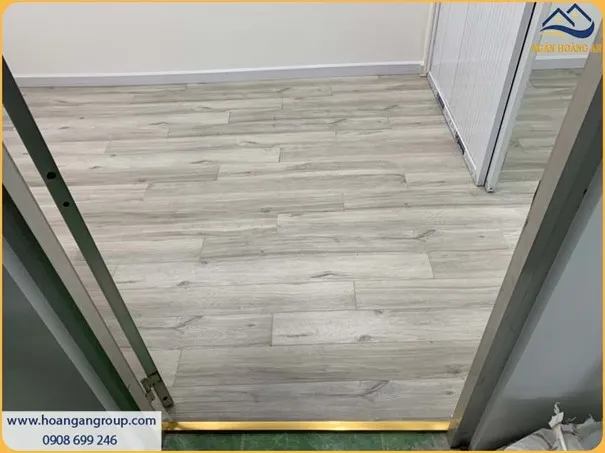 Sàn Gỗ Công Nghiệp Charm Wood E862 Dày 8mm
