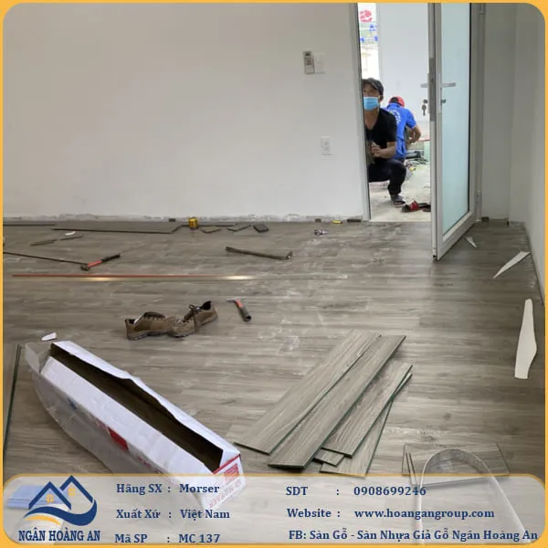 Sàn Gỗ Công Nghiệp Morser Cốt Xanh 8mm MC137