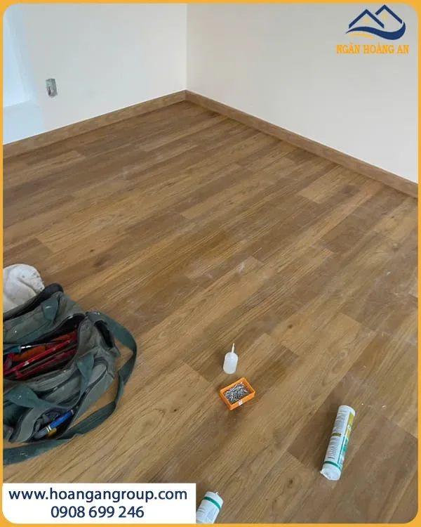 Sàn Nhựa Giả Gỗ Dán Keo Vinyl Floor LT1010