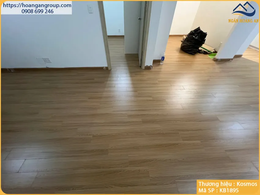 Sàn Gỗ Công Nghiệp KosMos Dày 12mm KB1895