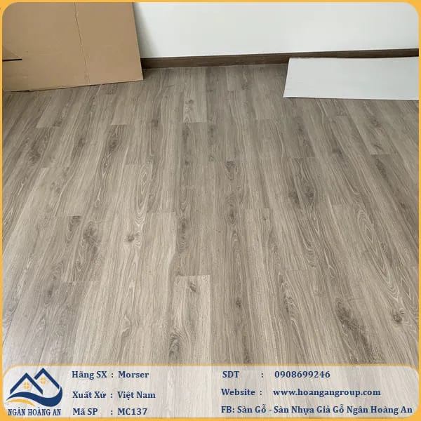 Sàn Gỗ Công Nghiệp Morser Cốt Xanh 8mm MC137