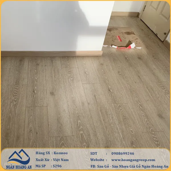  Sàn Gỗ Công Nghiệp KosMos Dày 8mm S296