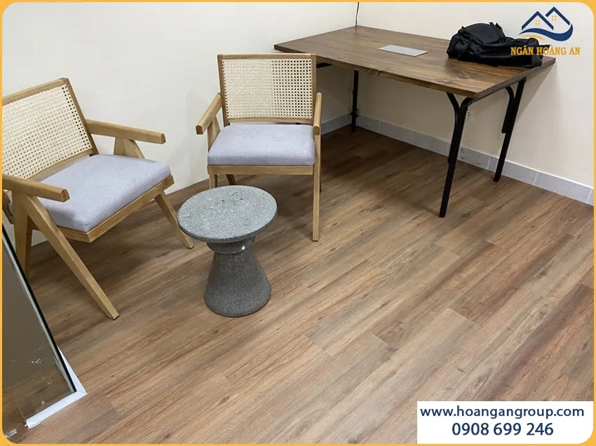 Sàn Nhựa Giả Gỗ Dán Keo Vinyl Floor LT1012
