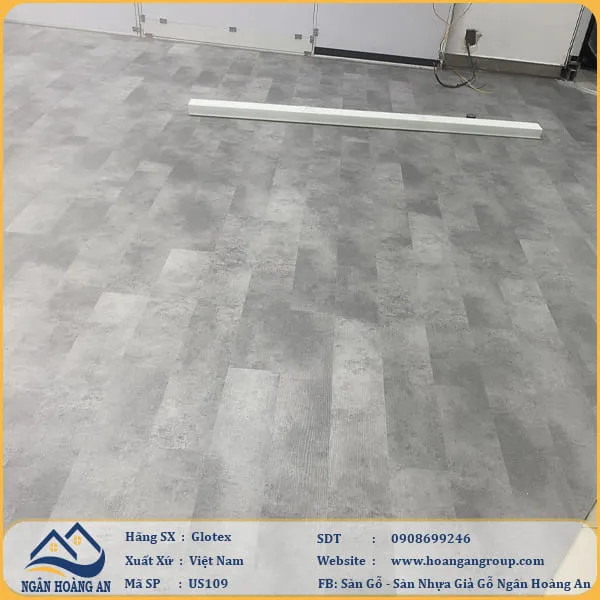 Sàn Nhựa Hèm Khóa Giả Bê Tông Glotex Có Đế Cao Su US109