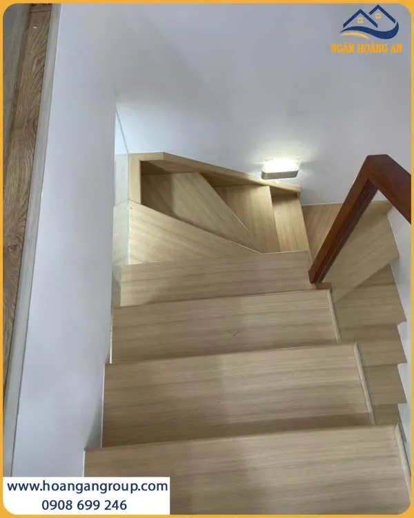 Mặt Bậc Cầu Thang Nhựa Giả Gỗ Galawood MB-913