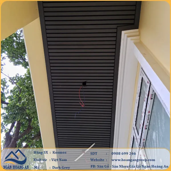 Lam Sóng Gỗ Nhựa Ngoài Trời Kosmos K4S219X3M Dark Grey Dài 3m