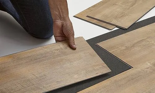 Hướng Dẫn Chi Tiết Cách Thi Công Sàn Nhựa Giả Gỗ Hèm Khóa