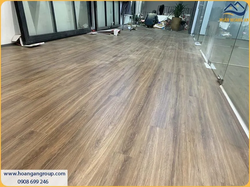 Thi Công Sàn Gỗ Công Nghiệp Morser Tạo Nên Sự Sang Trọng