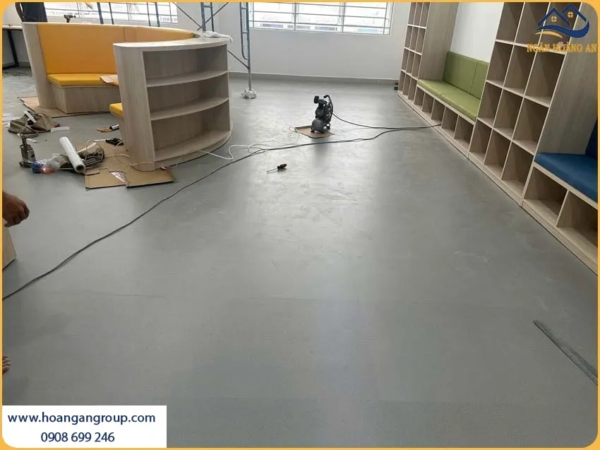 Thi Công Sàn Nhựa Giả Bê Tông MsFloor Tạo Nên Sự Sang Trọng