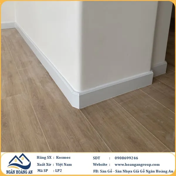 lLen Chân Tường Màu Trắng Kosmos LP2 Tại Quận 4 TPHCM