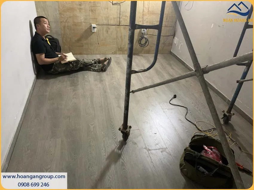 Phòng Khách Được Thi Công Sàn Gỗ Kosmos Đẹp Và Thu Hút Phòng Khách Được Thi Công Sàn Gỗ Kosmos Đẹp Và Thu Hút