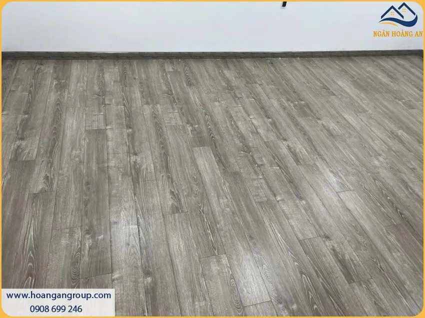 Sàn Gỗ Công Nghiệp Morser Vân Gỗ Sắc Nét Sang Trọng Cho Nhà Ở