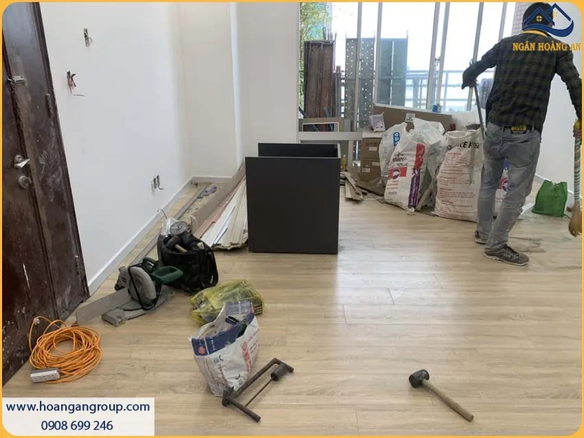 Sàn Gỗ Kosmos Được Lắp Đặt Thời Thượng Cho Văn Phòng Sàn Gỗ Kosmos Được Lắp Đặt Thời Thượng Cho Văn Phòng