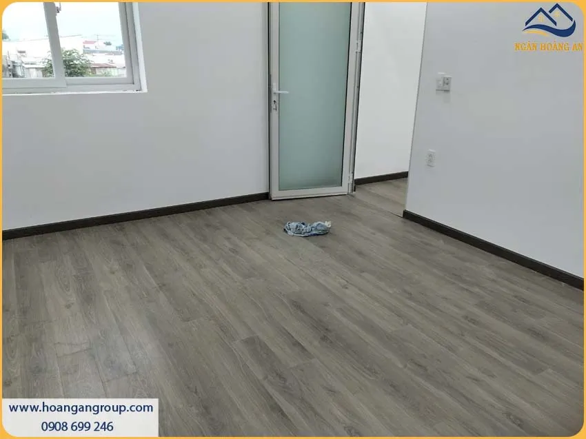 Thi Công Sàn Gỗ Công Nghiệp Morser Thân Thiện Với Người Dùng
