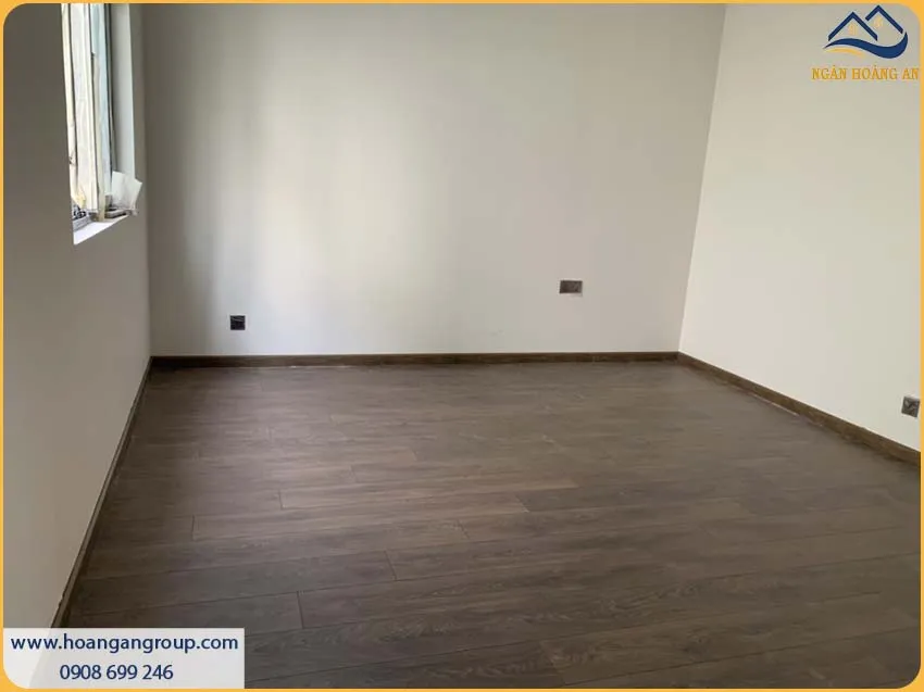 Khách Hàng Rất Tin Dùng Sàn Gỗ Công Nghiệp Binyl Cốt Đen 12mm