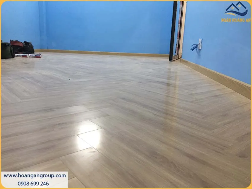 Sàn Gỗ Xương Cá Morser Vân Gỗ Sắc Nét Sang Trọng Cho Nhà Ở