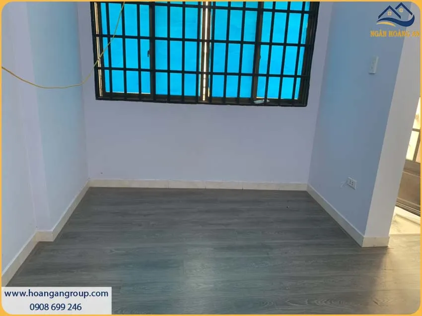Sàn Gỗ Công Nghiệp Kosmos Có Khả Năng Chống Trơn Trượt, Chống Ẩm Mốc Sàn Gỗ Công Nghiệp Kosmos Có Khả Năng Chống Trơn Trượt, Chống Ẩm Mốc