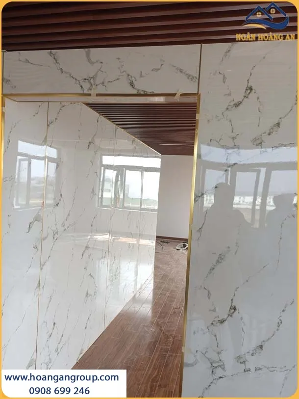 Ốp Tường Lamri PVC Giả Đá Tạo Điểm Nhấn Cho Không Gian Sống