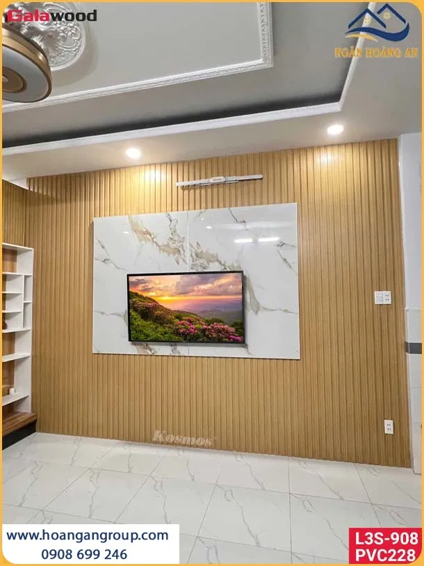 Phòng Khách Được Ốp Tường Bằng Tấm Nhựa PVC Giả Đá Và Lam Sóng