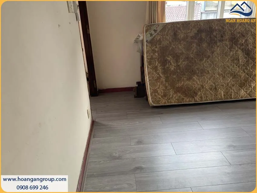 Sàn Gỗ Công Nghiệp Binyl Vân Gỗ Sắc Nét Sang Trọng Cho Nhà Ở Sàn Gỗ Công Nghiệp Binyl Vân Gỗ Sắc Nét Sang Trọng Cho Nhà Ở