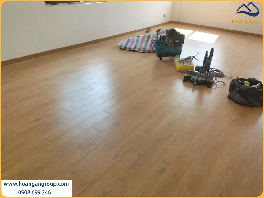 Sàn Nhà Được Lắp Đặt Bởi Sàn Gỗ Công Nghiệp Độc Đáo