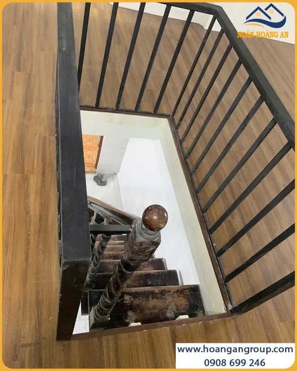 Sàn Hèm Khóa THFloor HS8017 Vân Gỗ Tự Nhiên Sang Trọng Cho Nhà Ở Sàn Hèm Khóa THFloor HS8017 Vân Gỗ Tự Nhiên Sang Trọng Cho Nhà Ở