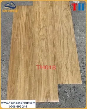 Sàn Nhựa Giả Gỗ Có Keo Sẵn THFLoor TH018 Dày 2mm