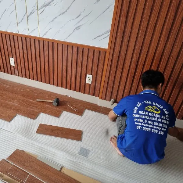 Tiến Hành Lắp Đặt Sàn Nhựa Hèm Khóa Glotex Tiến Hành Lắp Đặt Sàn Nhựa Hèm Khóa Glotex