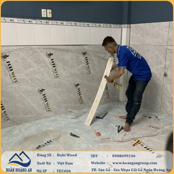 Cách Tính Thi Công Hoàn Thiện Tấm Nhựa Ốp Tường PVC Giả Đá 