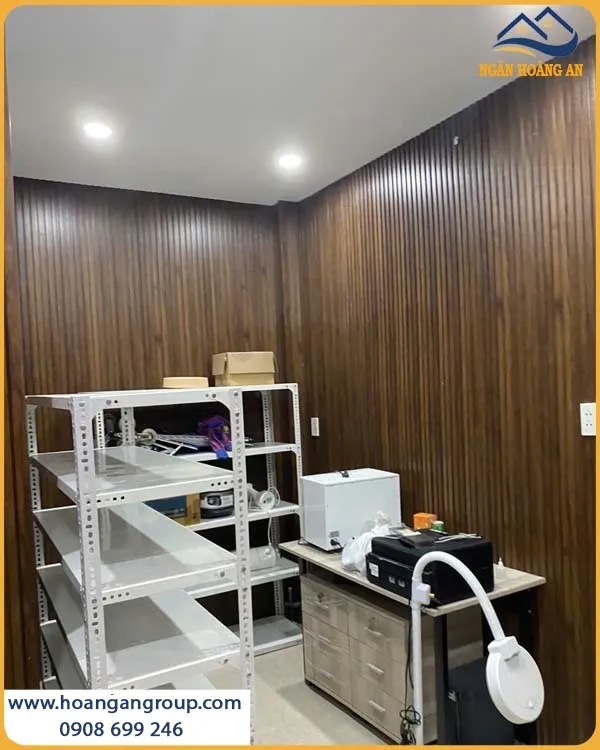 Khách Hàng Hài Lòng Tuyệt Đối Sau Khi Thi Công Ốp Tường Lam Sóng Galawood