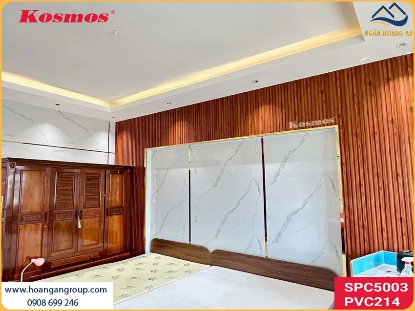 Thi Công Vách Đầu Giường PVC Giả Đá Và Lam Sóng Cho Phòng Ngủ