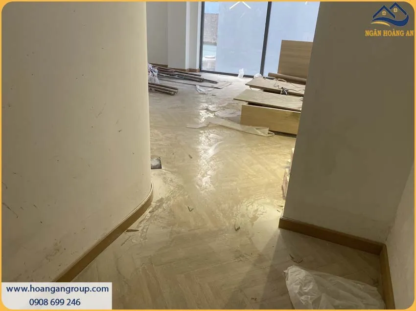 Sàn Gỗ Xương Cá Kosmos Có Khả Năng Chống Trơn Trượt, Chống Ẩm Mốc