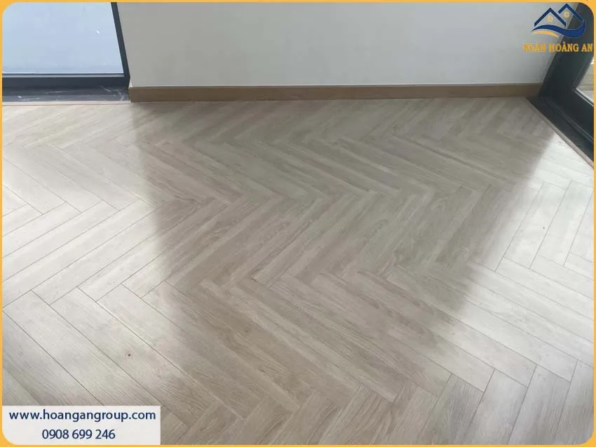 Không Gian Nội Thất Trở Nên Tinh Tế Khi Lắp Đặt Sàn Gỗ Xương Cá Kosmos 