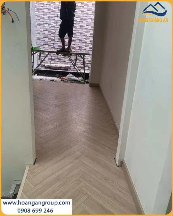 Sàn Nhà Được Lắp Đặt Bởi Sàn Gỗ Xương Cá Độc Đáo Sàn Nhà Được Lắp Đặt Bởi Sàn Gỗ Xương Cá Độc Đáo