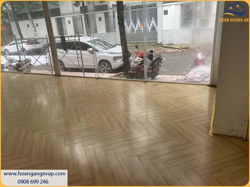 Sàn Nhà Được Lắp Đặt Bởi Sàn Gỗ Xương Cá Độc Đáo Sàn Nhà Được Lắp Đặt Bởi Sàn Gỗ Xương Cá Độc Đáo