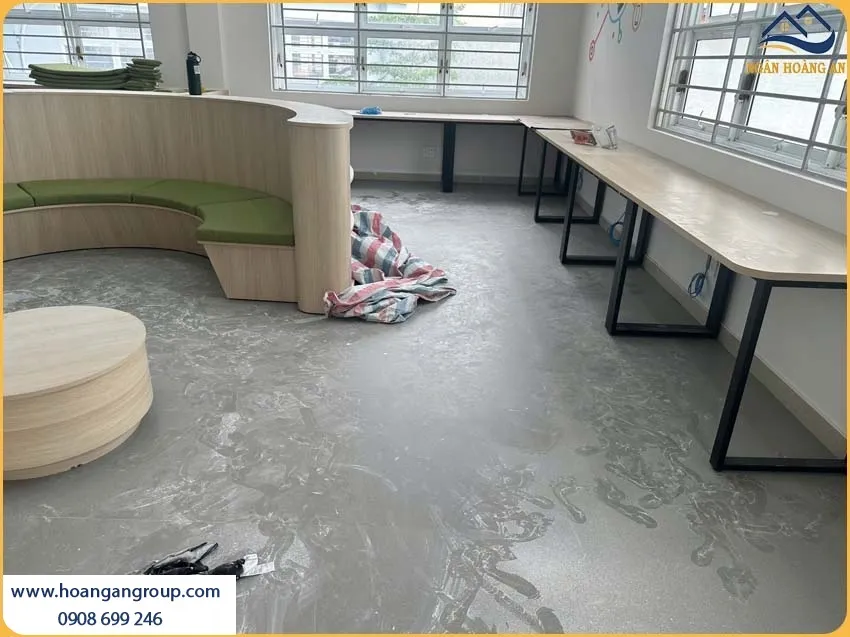 Sàn Nhựa Dán Keo Có Khả Năng Chống Trơn Trượt, Chống Ẩm Móc