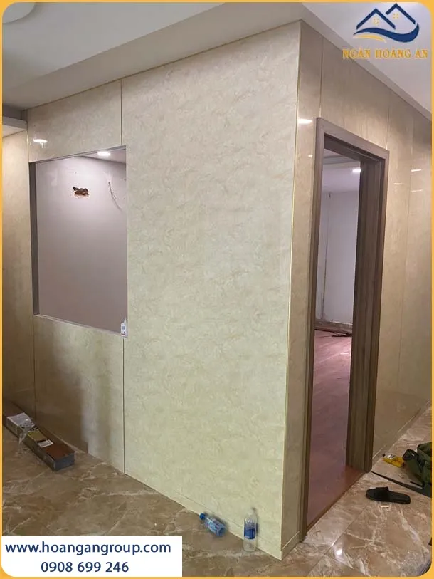 Khách Hàng Tại TPHCM Yêu Thích Tấm PVC Giả Đá Ốp Tường Cho Nhà Ở