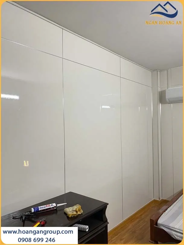 Không Gian Nội Thất Trở Nên Ấn Tượng Khi Ốp Tường PVC Trắng Trơn Không Gian Nội Thất Trở Nên Ấn Tượng Khi Ốp Tường PVC Trắng Trơn