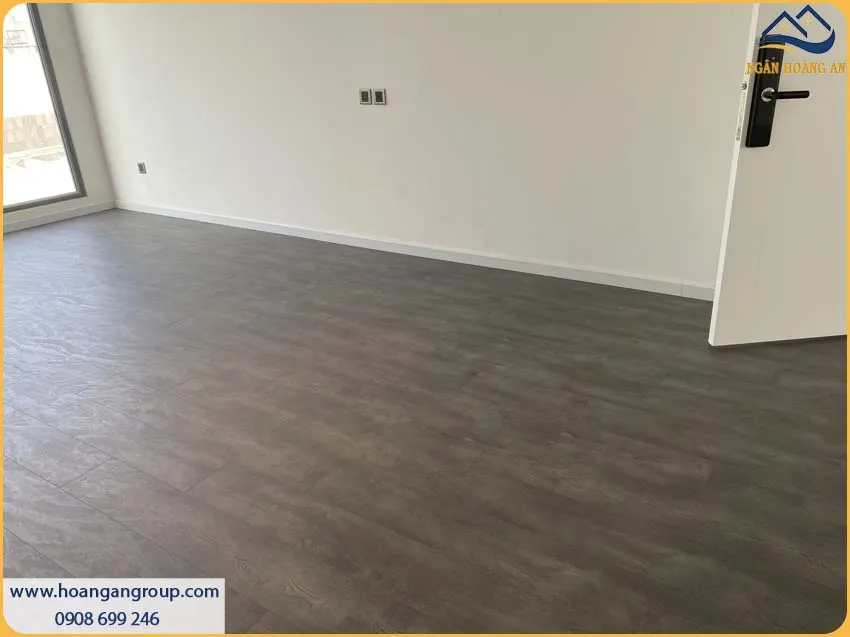 Lắp Đặt Sàn Gỗ Công Nghiệp Binyl Thi Công Nhanh, Có Độ Bền Cao Lắp Đặt Sàn Gỗ Công Nghiệp Binyl Thi Công Nhanh, Có Độ Bền Cao