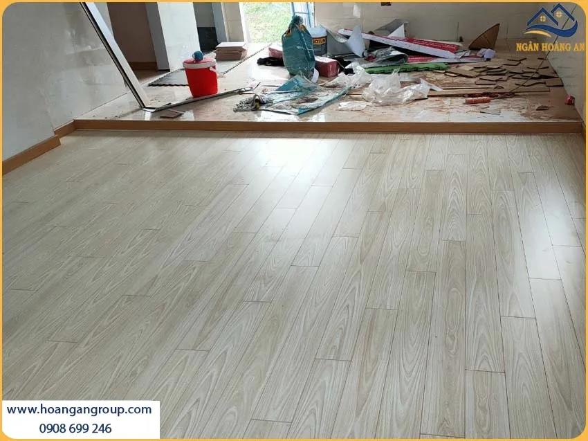 Sàn Nhà Được Lắp Đặt Bởi Sàn Gỗ Công Nghiệp Độc Đáo