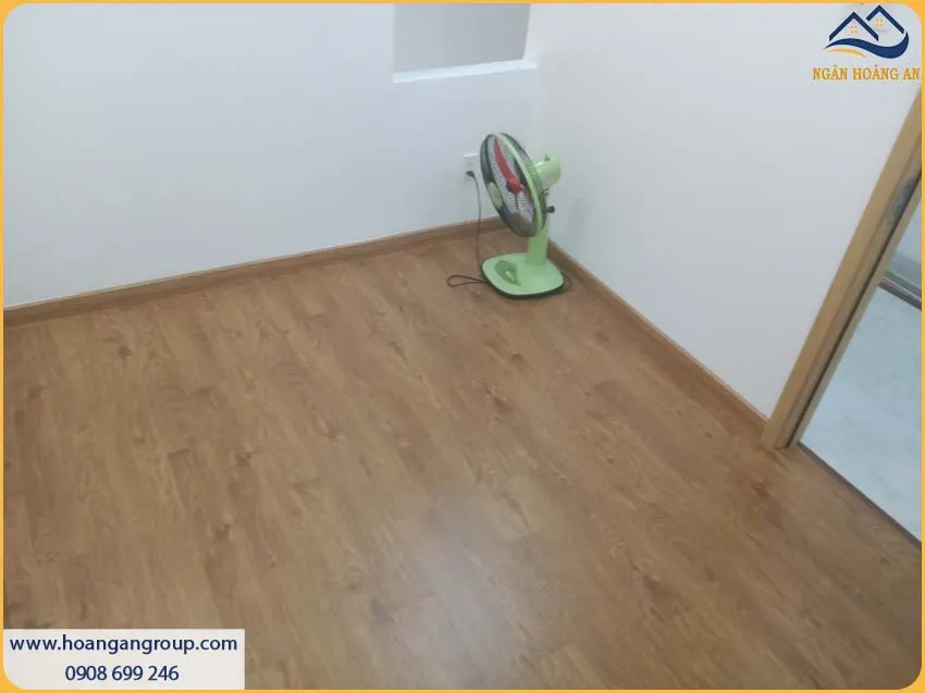Sàn Gỗ Công Nghiệp Kosmos Có Khả Năng Chống Trơn Trượt, Chống Ẩm Móc Sàn Gỗ Công Nghiệp Kosmos Có Khả Năng Chống Trơn Trượt, Chống Ẩm Móc