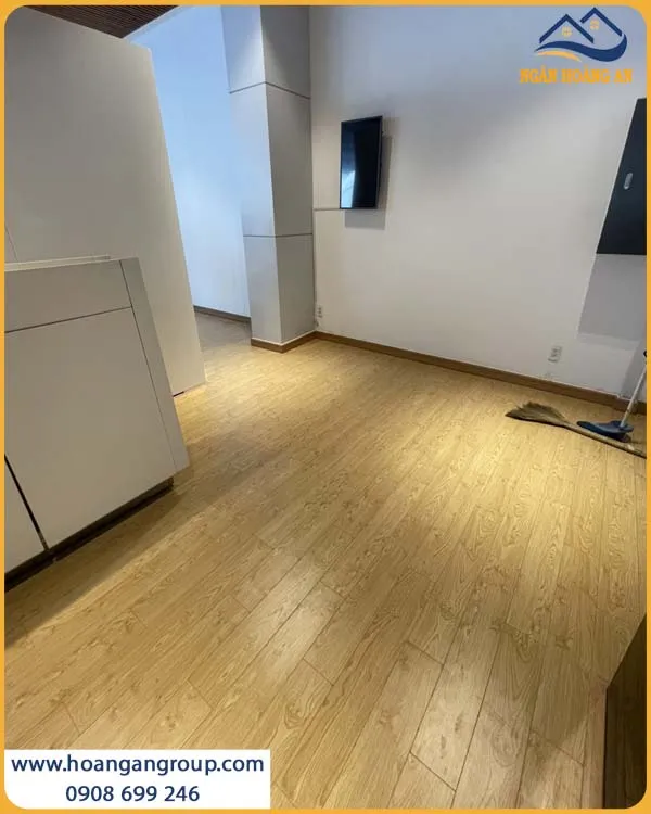 Showroom Được Thi Công Sàn Gỗ Kosmos Đẹp Và Thu Hút