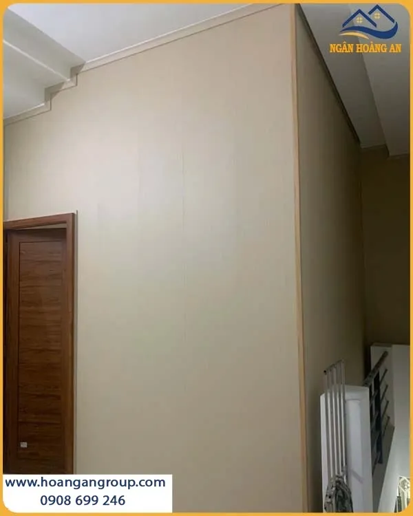 Vách Ngăn Nhựa Galawood Được Lắp Đặt Sang Trọng Cho Phòng Khách Vách Ngăn Nhựa Galawood Được Lắp Đặt Sang Trọng Cho Phòng Khách