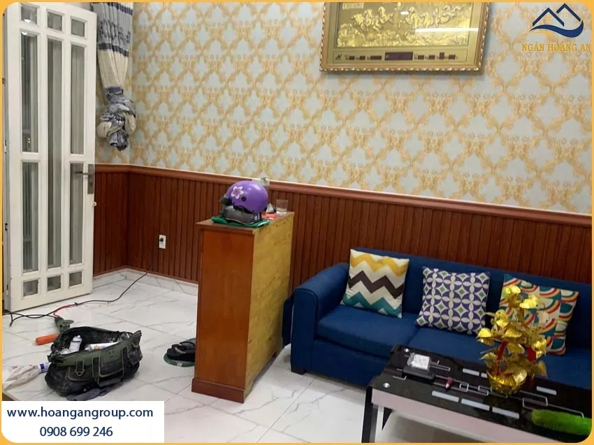 Phòng Khách Được Thi Công Ốp Tường Lam Sóng Giả Gỗ Đẹp Và Sang Trọng Phòng Khách Được Thi Công Ốp Tường Lam Sóng Giả Gỗ Đẹp Và Sang Trọng