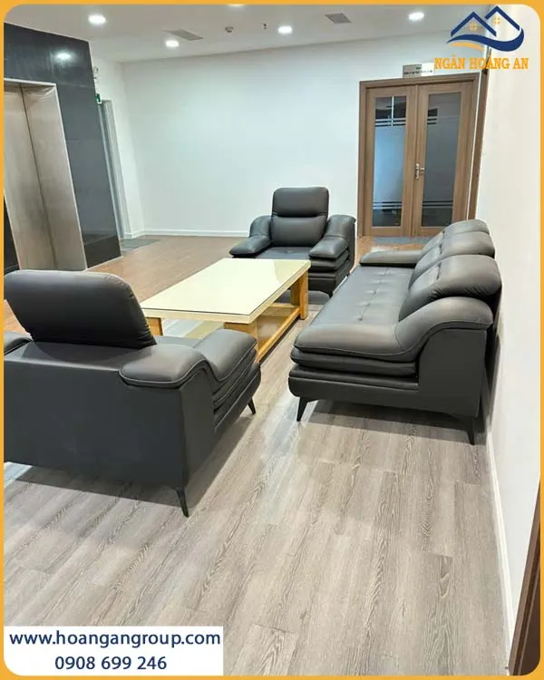 Thi Công Sàn Nhựa Dán Keo MsFloor 22005 Cho Văn Phòng