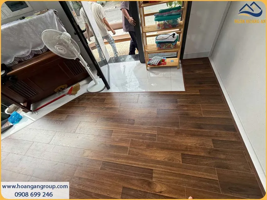Không Gian Ấm Cúng Sau Khi Lót Sàn Kosmos S297