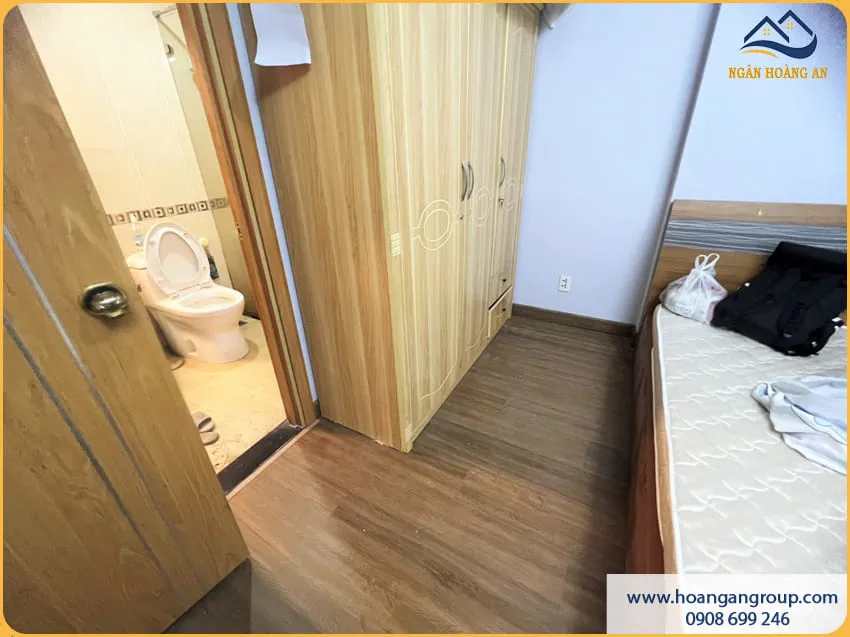 Căn Hộ Sang Trọng Với Sàn Nhựa Hèm Khoá