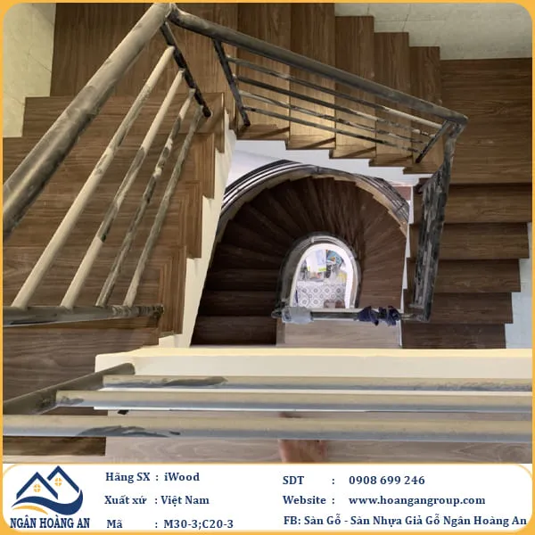 Cầu Thang Bằng Mặt Bậc Cầu Thang Nhựa Giả Gỗ iWood Tại Q10 TPHCM Cầu Thang Bằng Mặt Bậc Cầu Thang Nhựa Giả Gỗ iWood Tại Q10 TPHCM