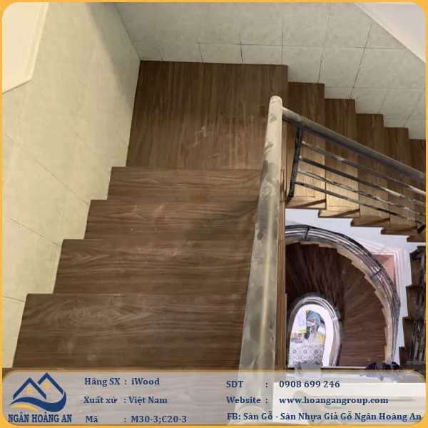 Cầu Thang Bằng Mặt Bậc Cầu Thang Nhựa Giả Gỗ iWood Tại Q10 TPHCM Cầu Thang Bằng Mặt Bậc Cầu Thang Nhựa Giả Gỗ iWood Tại Q10 TPHCM